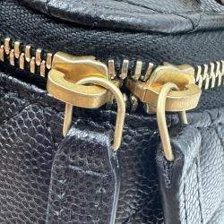 مملوكة مسبقًا حقيبة شانيل فانيتي سل سلة سوداء جلد كافيار بمقبض