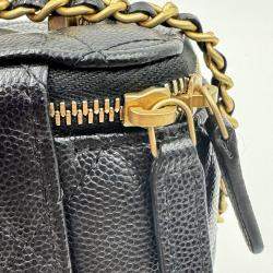 مملوكة مسبقًا حقيبة شانيل فانيتي سلسلة سوداء جلد كافيار بمقبض