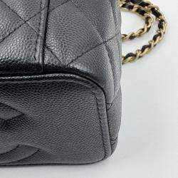 مملوكة مسبقًا حقيبة شانيل فانيتي سلسلة سوداء جلد كافيار بمقبض