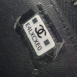 مملوكة مسبقًا حقيبة شانيل فانيتي سلسلة سوداء جلد كافيار بمقبض