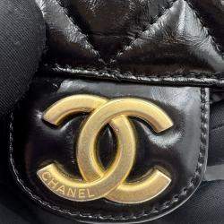 Pre Owned Chanel Wavy CC Hobo Black Crossbody Bag