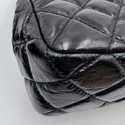 Pre Owned Chanel Wavy CC Hobo Black Crossbody Bag