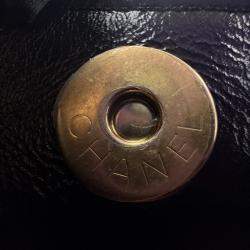 Pre Owned Chanel Wavy CC Hobo Black Crossbody Bag