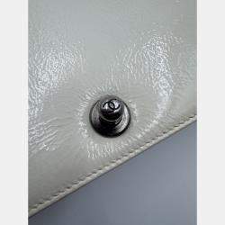 Pre Owned Chanel White Quilted Patent Leather Medium Boy Flap Bag