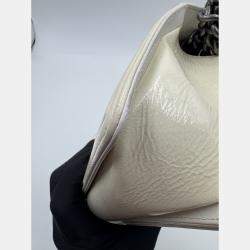 Pre Owned Chanel White Quilted Patent Leather Medium Boy Flap Bag