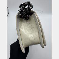 Pre Owned Chanel White Quilted Patent Leather Medium Boy Flap Bag