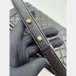 Pre Owned Chanel Black Quilted Leather Medium Boy Flap Bag