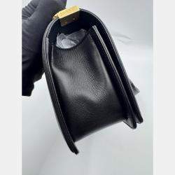Pre Owned Chanel Black Quilted Leather Medium Boy Flap Bag