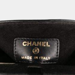 Pre Owned Chanel Black CC Quilted Lambskin Chain Around Phone Holder