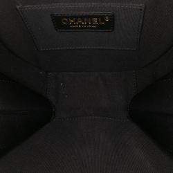 Pre Owned Chanel Black Quilted Lambskin Oval Logo Chain Top Handle Round Clutch on Chain