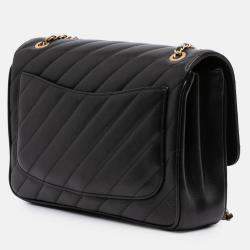 Pre Owned Chanel Black Diagonal Quilted Lambskin CC Signature Flap