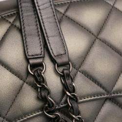 Pre Owned Chanel Grey Quilted Metallic Lambskin Trendy CC Flap
