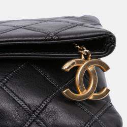 Pre Owned Chanel Black Quilted Lambskin Leather Clutch