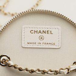 Pre Owned Chanel White Quilted Lambskin Leather Chain and Charm Vanity Case