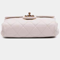 Pre Owned Chanel White CC Quilted Aged Calfskin Accordion Flap