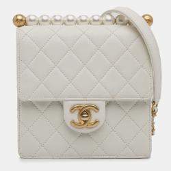 Pre Owned Chanel White Small Lambskin Chic Pearls Flap