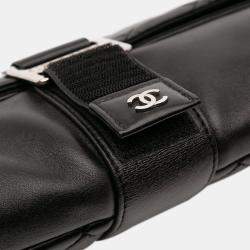 مملوكة مسبقًا حقيبة كلتش شانيل سوداء جلد حمل مبطن CC