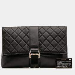 مملوكة مسبقًا حقيبة كلتش شانيل سوداء جلد حمل مبطن CC