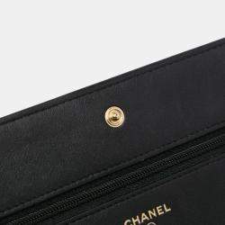 Pre Owned Chanel Black Silver Bicolor Calfskin Boy Wallet On Chain