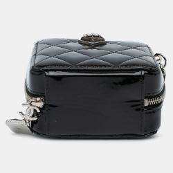 Pre Owned Chanel Black CC Quilted Patent Diamond Resin Clutch With Chain