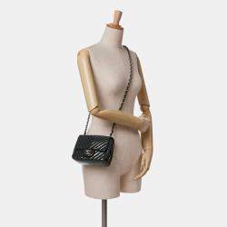 Pre Owned Chanel Blue Mini Square Classic Chevron Patent Single Flap