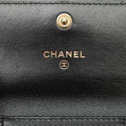 Pre Owned Chanel Black Quilted Lambskin Chanel 19 Card Holder On Chain