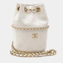 Pre Owned Chanel Nauticoco White Shiny Lambskin Quilted Bucket Bag