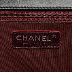 Pre Owned Chanel Black Medium Chevron Calfskin Boy Flap