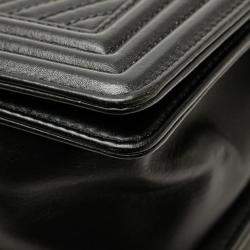 Pre Owned Chanel Black Medium Chevron Calfskin Boy Flap