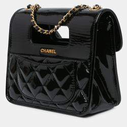 Pre Owned Chanel Black Mini Quilted Patent Graphic Catch Flap