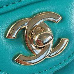 Pre Owned Chanel Green Mini Rectangular Chevron Lambskin Single Flap