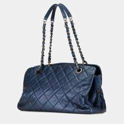 Pre Owned Chanel Quilted Iridescent Caviar Chic Shopping Tote