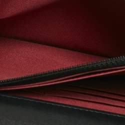 مملوكة مسبقًا محفظة شانيل جلد مبطن أسود 19 بسلسلة