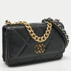 مملوكة مسبقًا محفظة شانيل جلد مبطن أسود 19 بسلسلة