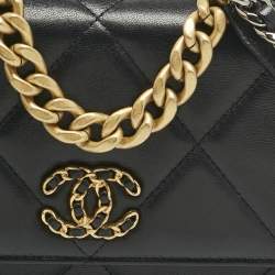 مملوكة مسبقًا محفظة شانيل جلد مبطن أسود 19 بسلسلة