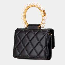Pre Owned Chanel Black Quilted Lambskin Pearl Crown Clutch On Chain