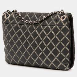 Pre Owned Chanel Black Quilted Metallic Distressed Lambskin CC Crystal Flap