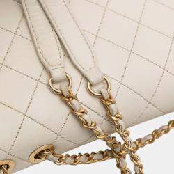Pre Owned Chanel White Medium Quilted Calfskin Octagon CC Clasp Flap