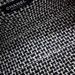 Pre Owned Chanel Cream tweed chain shoulder bag