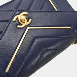 Pre Owned Chanel Navy Lambskin Chevron Shoulder Bag