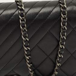 Pre Owned Chanel Black Quilted Leather Coco Boy Wallet on Chain