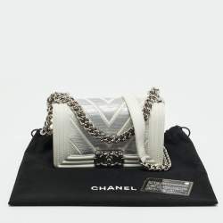 Pre Owned Chanel White/Grey Chevron Lizard and Leather Small Boy Flap Bag