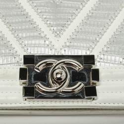 Pre Owned Chanel White/Grey Chevron Lizard and Leather Small Boy Flap Bag