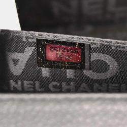 Pre Owned Chanel Black Calfskin Handbag