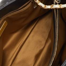 مملوكة مسبقًا Chanel Black/Cream Quilted Leather East/West Mademoiselle Accordion Flap Bag