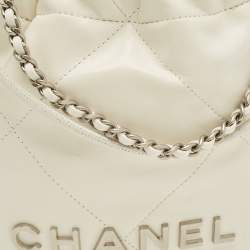 Pre Owned Chanel White Quilted Leather Mini 22 Chain Bag