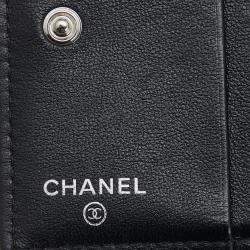 Pre Owned Chanel Black CC Quilted Lambskin Compact Bifold Wallet