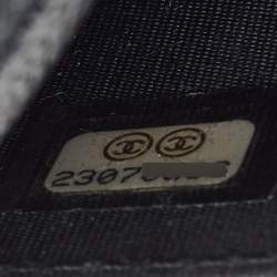 مملوكة مسبقًا Chanel Black Quilted Caviar Leather Boy Wallet On Chain