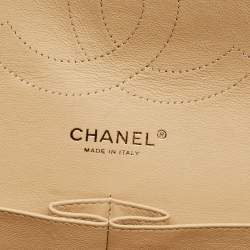 مملوكة مسبقًا حقيبة شانيل ذات قلاب مزدوج كلاسيكي جلد مبلوط بيج كبير الحجم