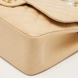 مملوكة مسبقًا حقيبة شانيل ذات قلاب مزدوج كلاسيكي جلد مبلوط بيج كبير الحجم